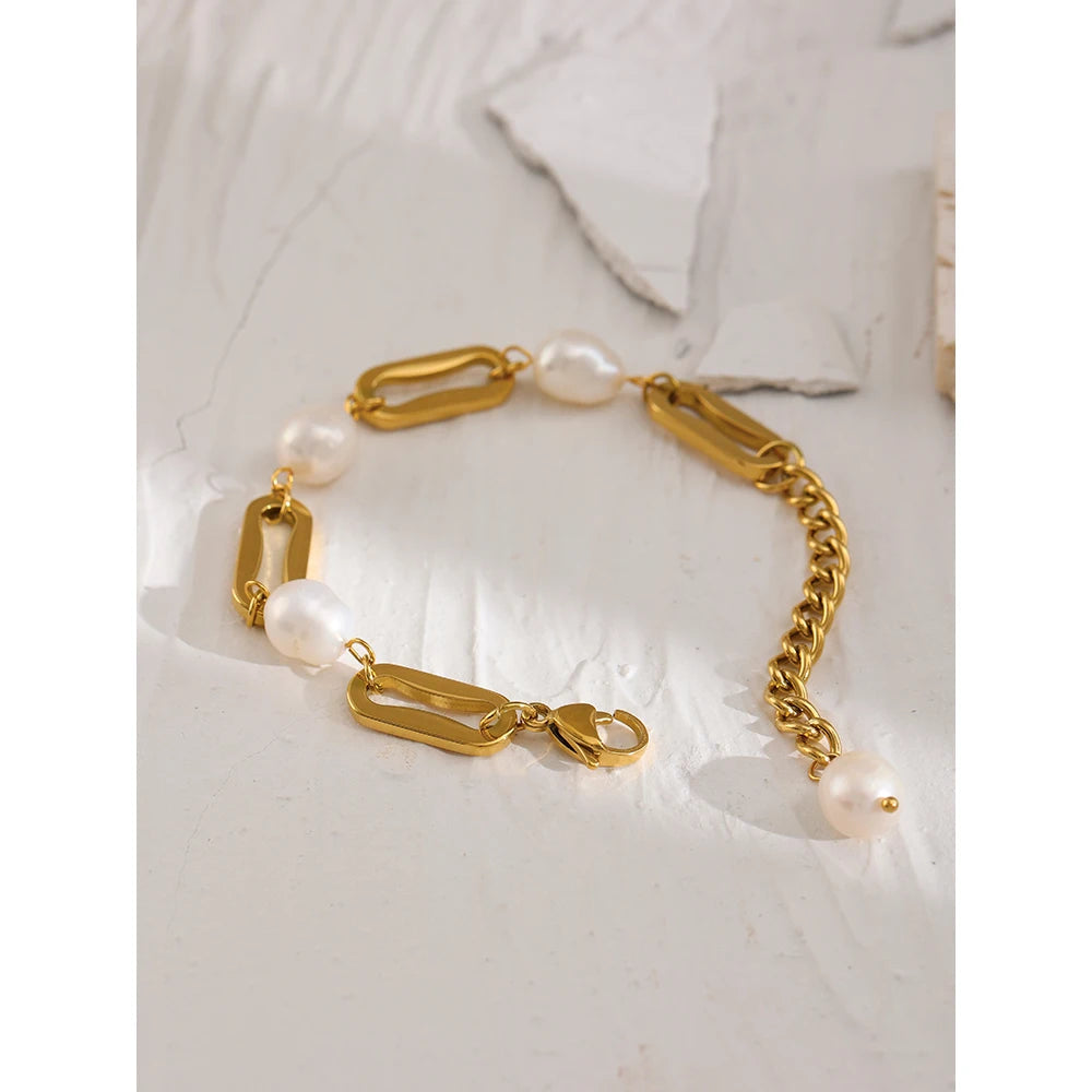 Elegant Pearl Link Bracelet