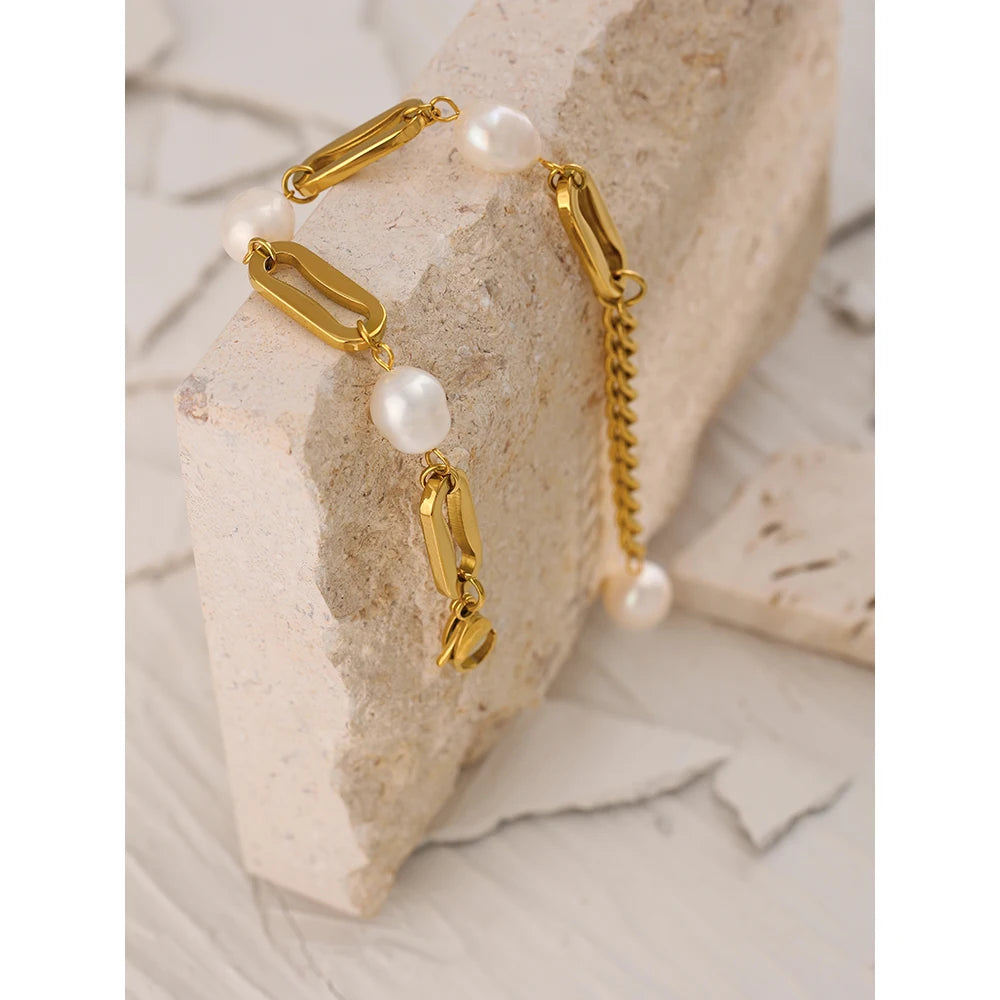 Elegant Pearl Link Bracelet