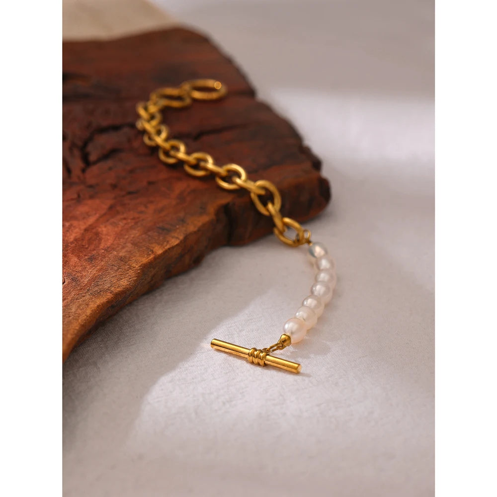 Elegant Pearl Toggle Chain Bracelet