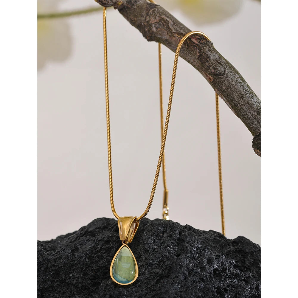 Crystal Water Drop Pendant Necklace