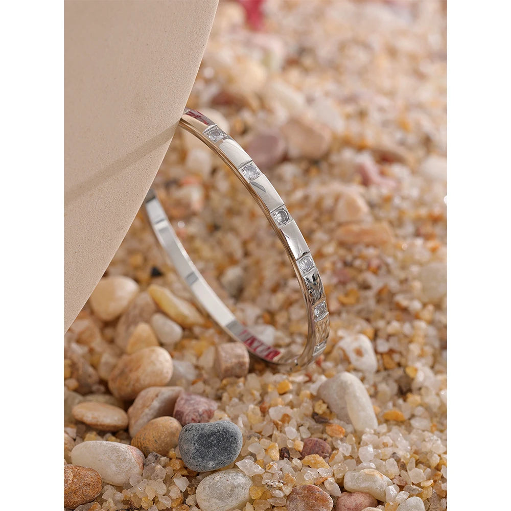Cubic Zirconia Elegance Bangle