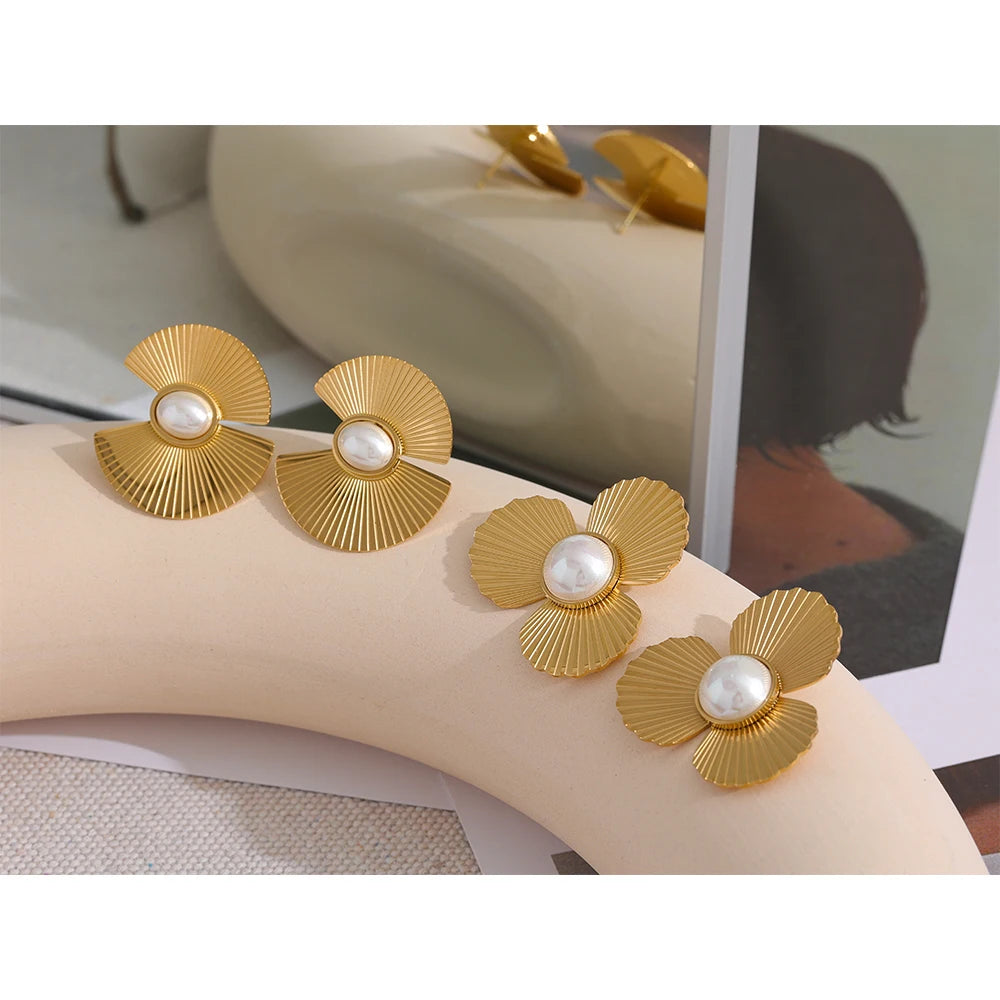Chunky Geometric Gold Hoops