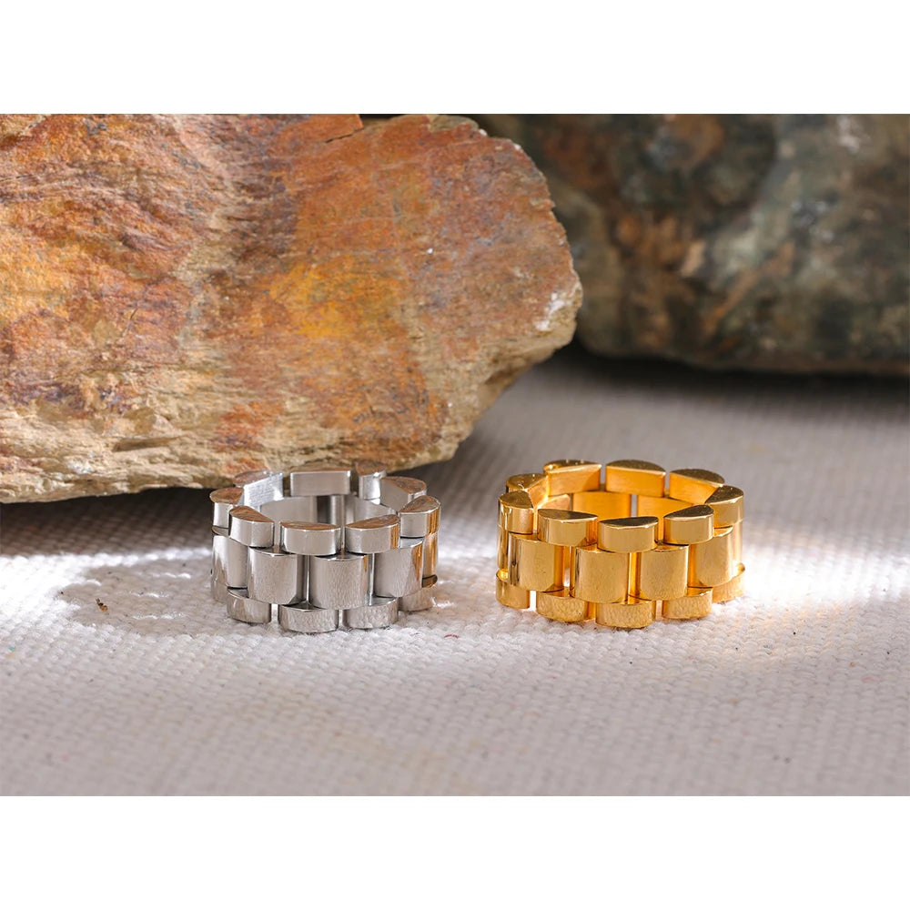 Bold Chain Link Ring
