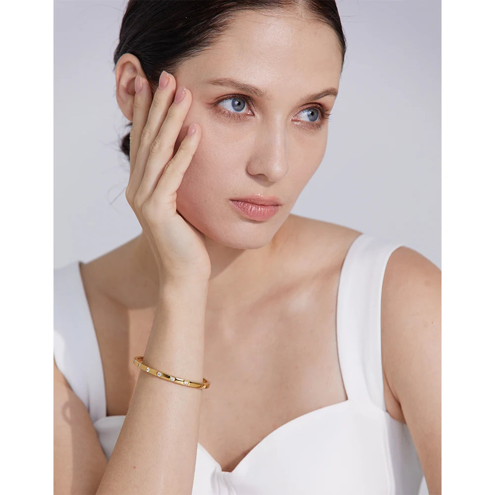 Cubic Zirconia Elegance Bangle