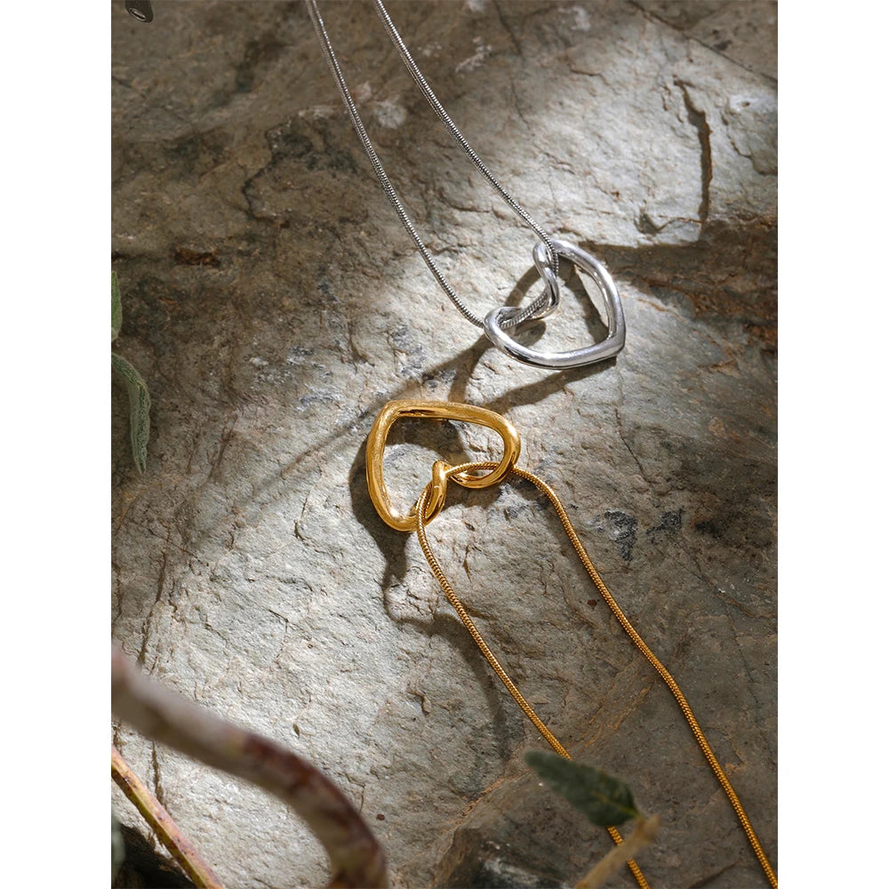Minimalist Heart Pendant Necklace