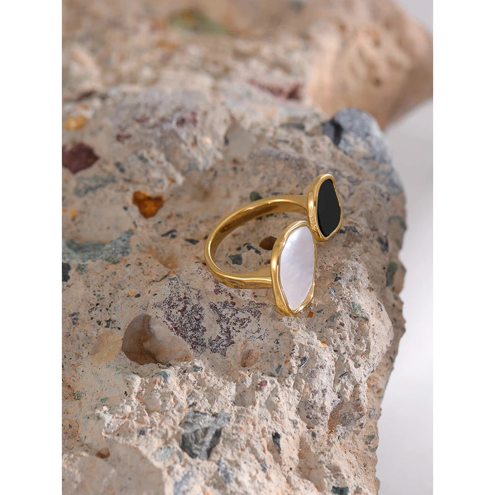 Dual Stone Geometric Ring